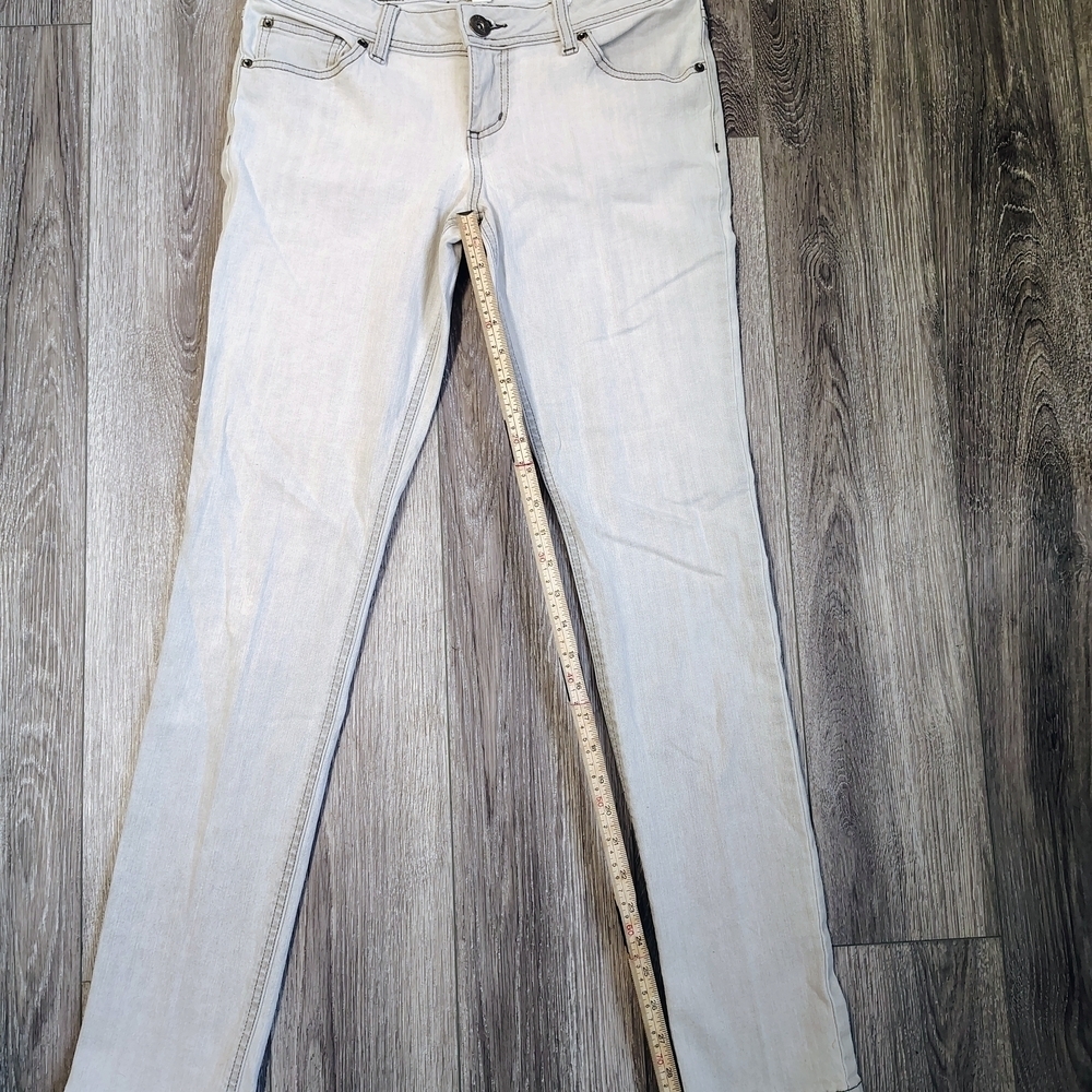 Women's SO White Washed Skinny Jeans Size 9